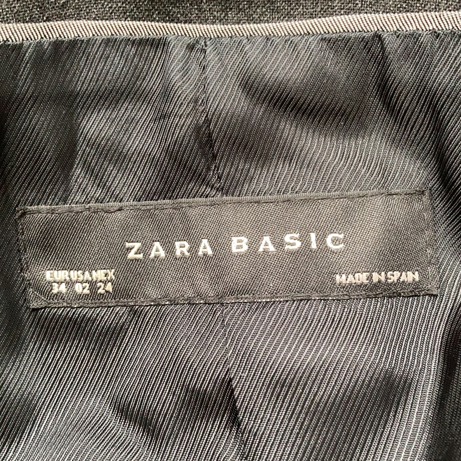 Zara Basic