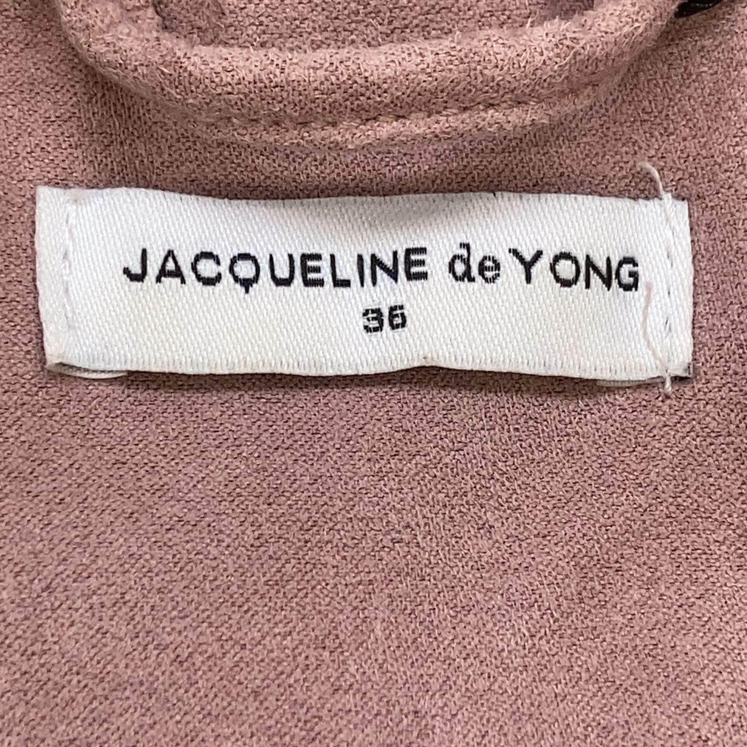 Jacqueline de Yong