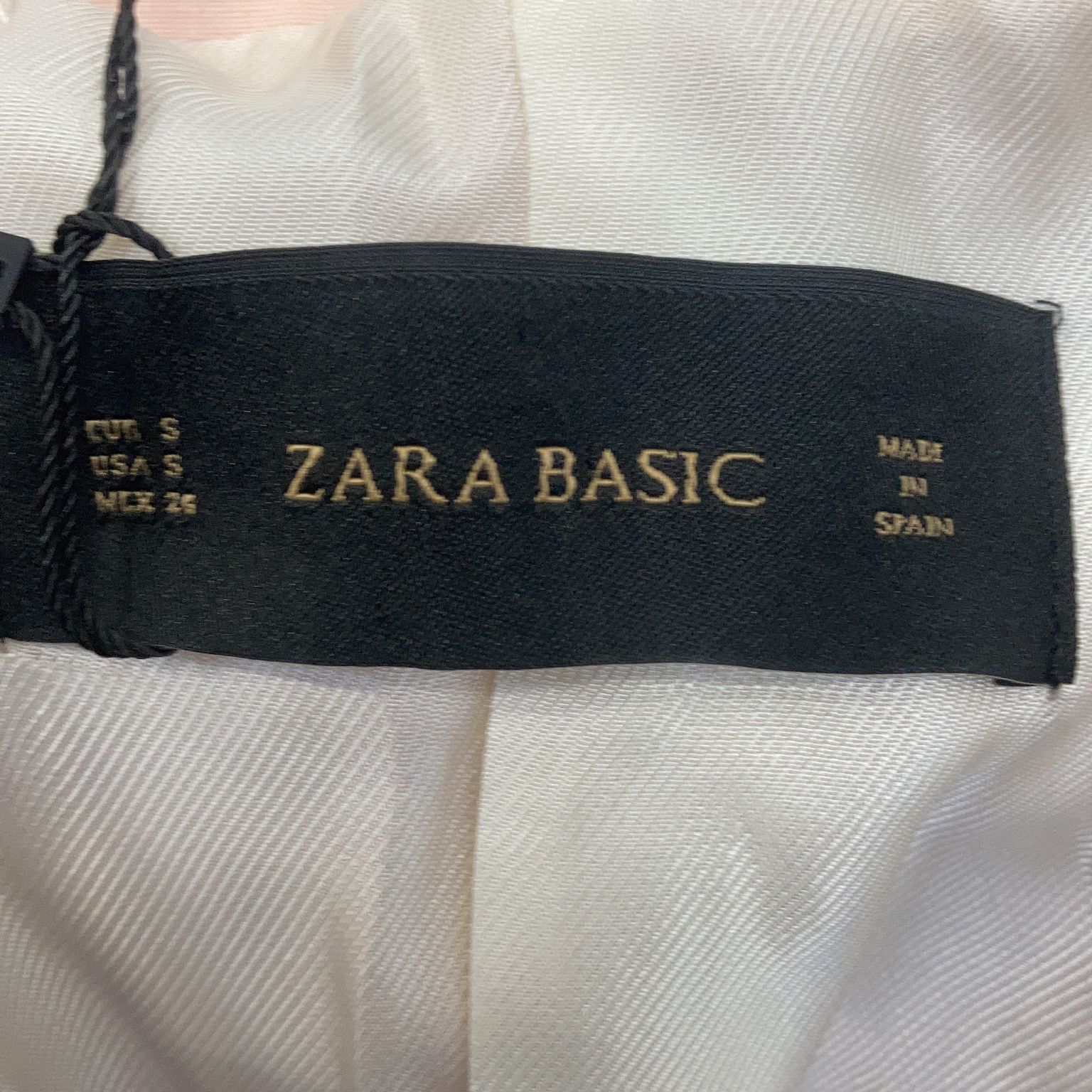 Zara Basic