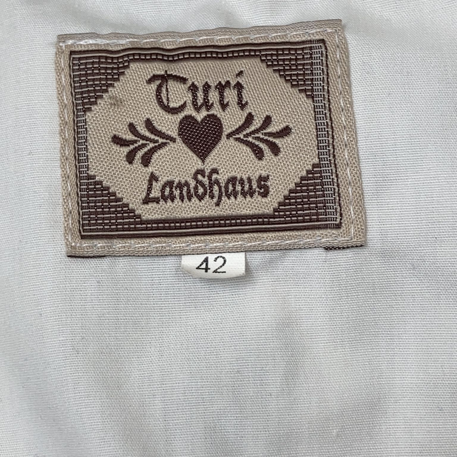 Curi LanShaus