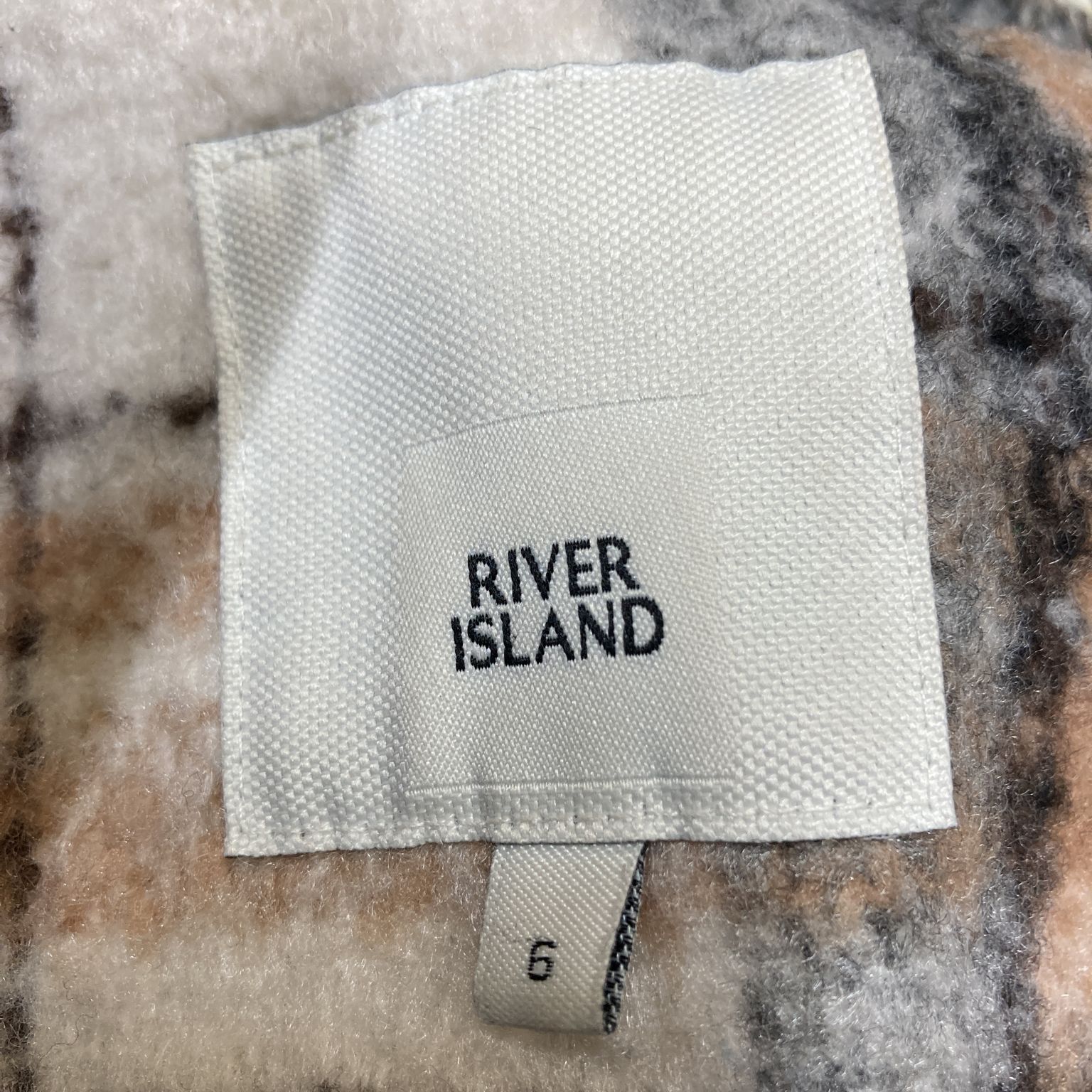 River Island