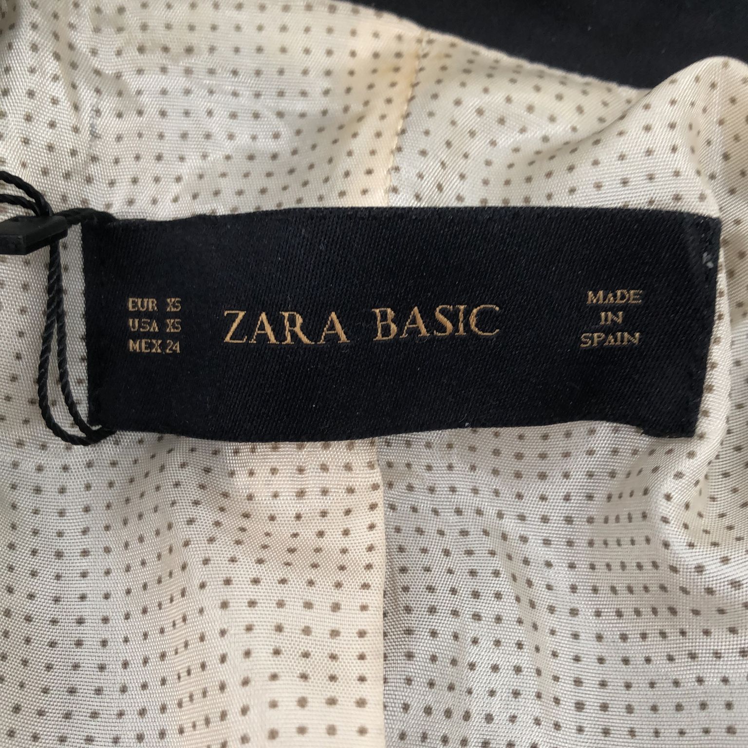 Zara Basic