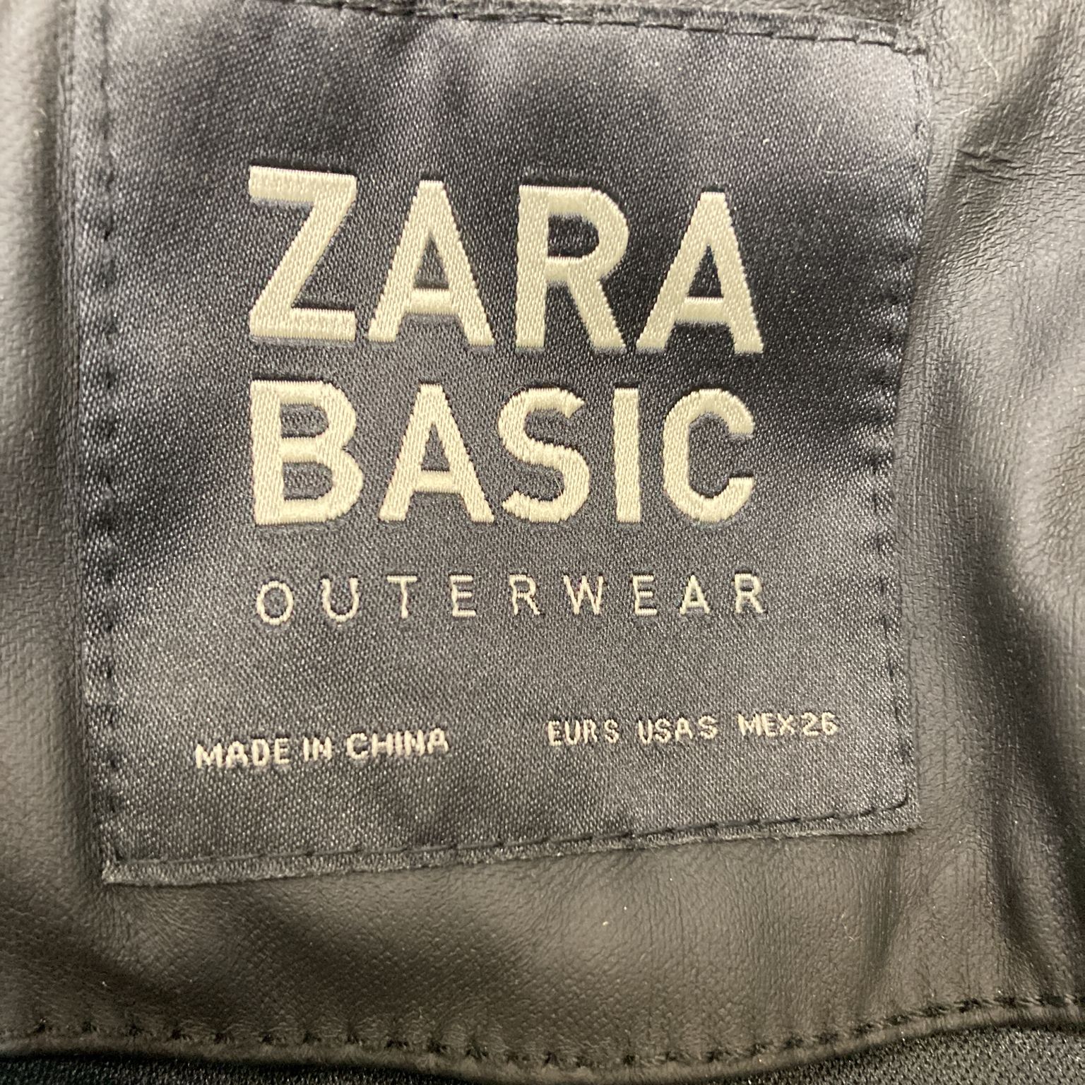 Zara Basic