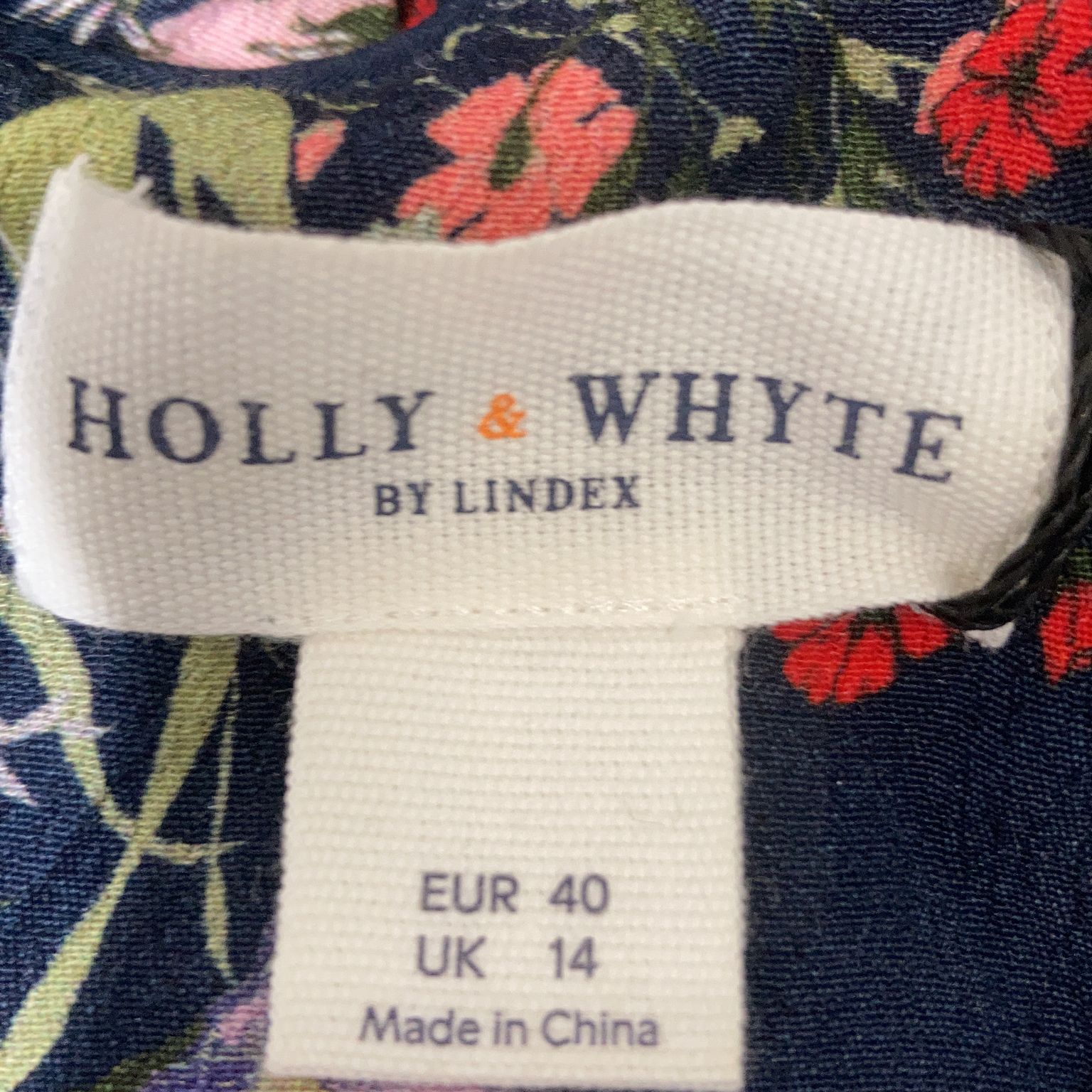 Holly  Whyte by Lindex