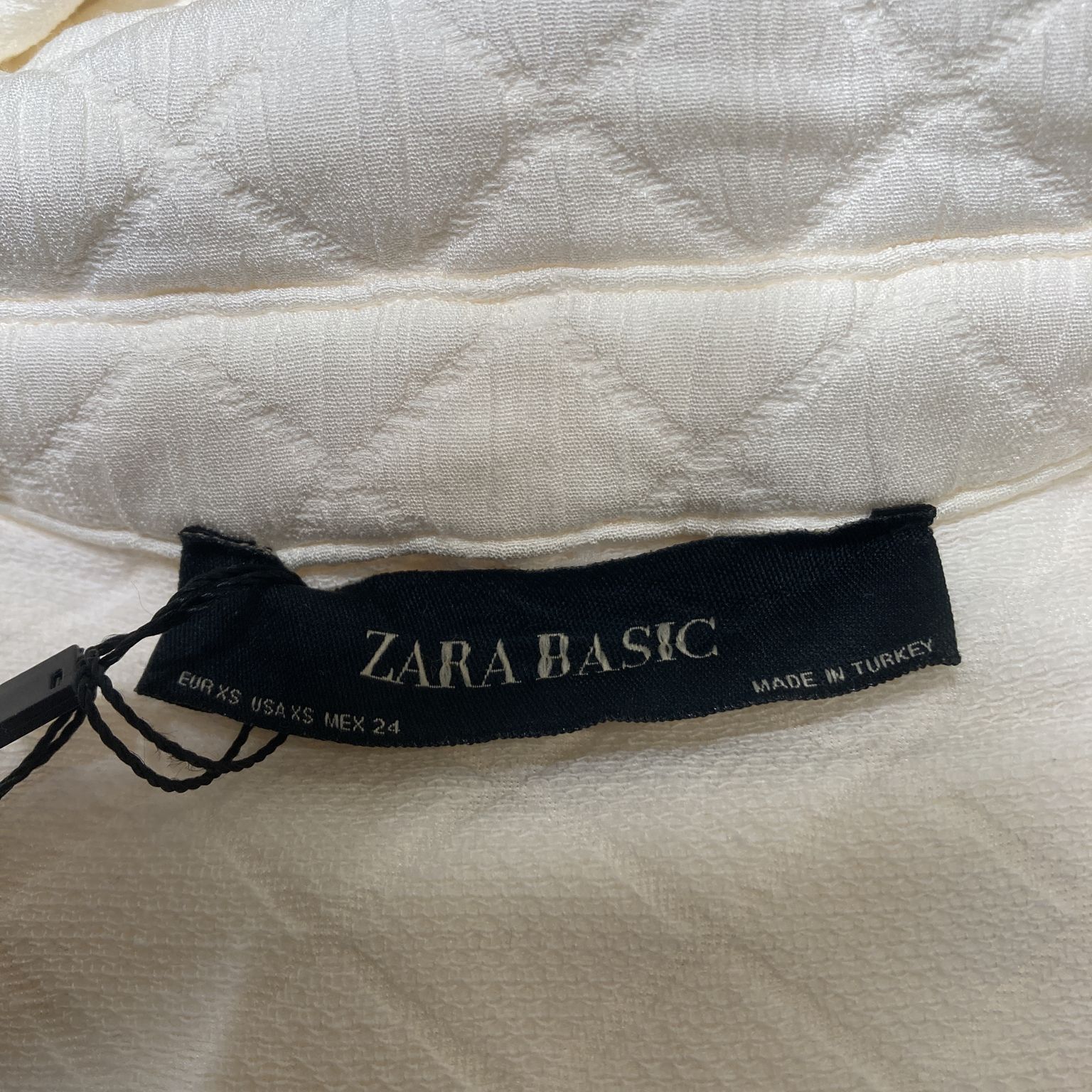 Zara Basic