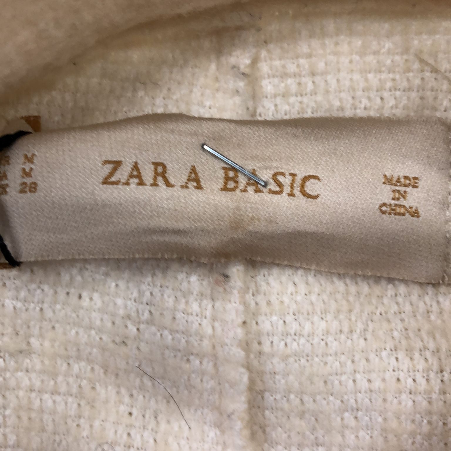 Zara Basic