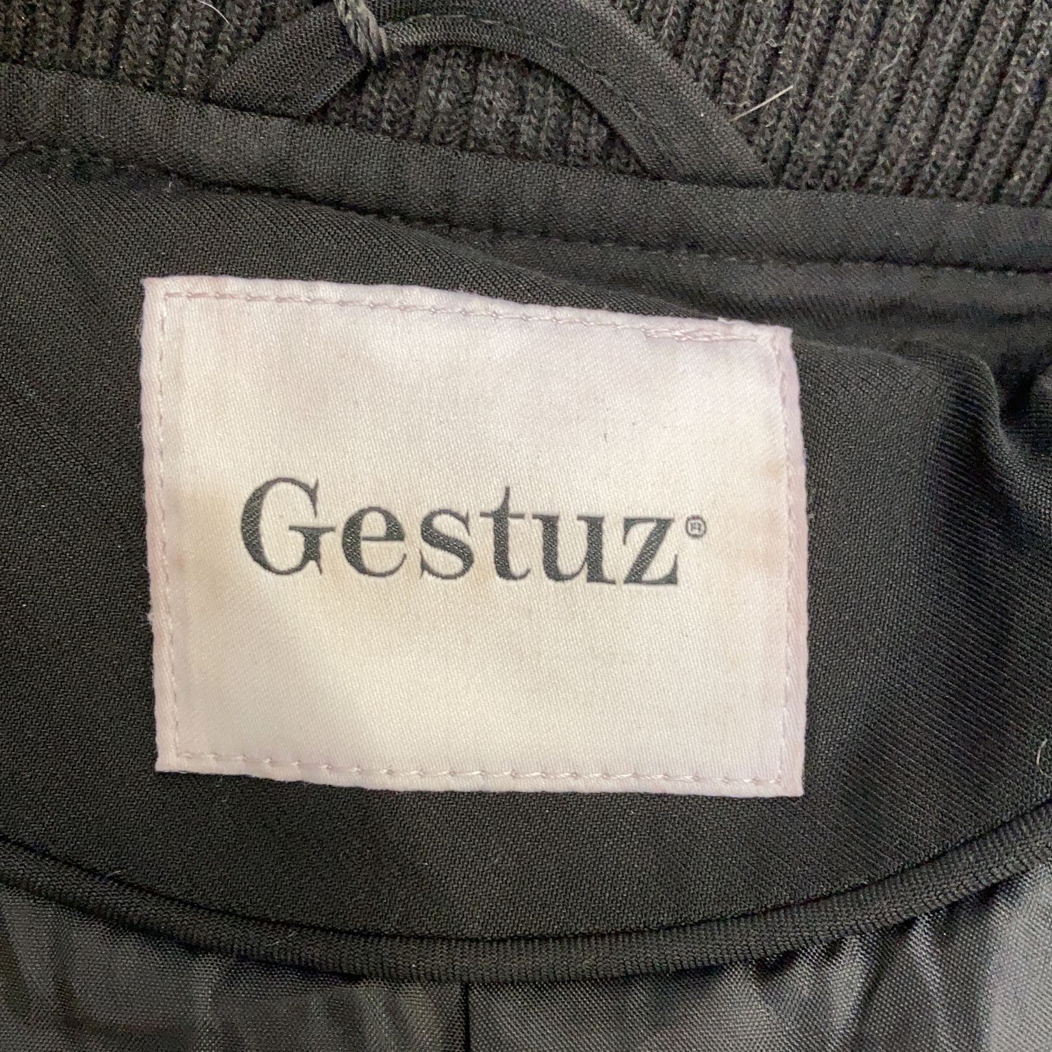 Gestuz