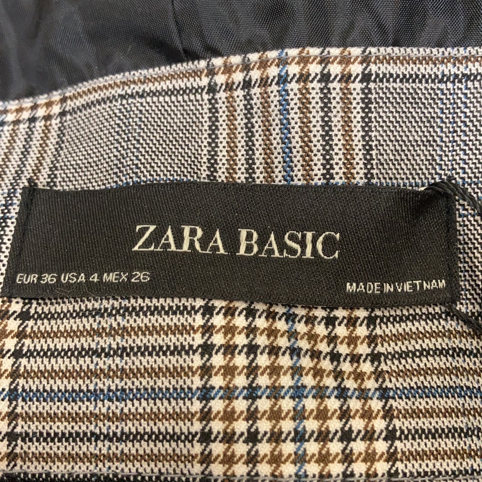 Zara Basic