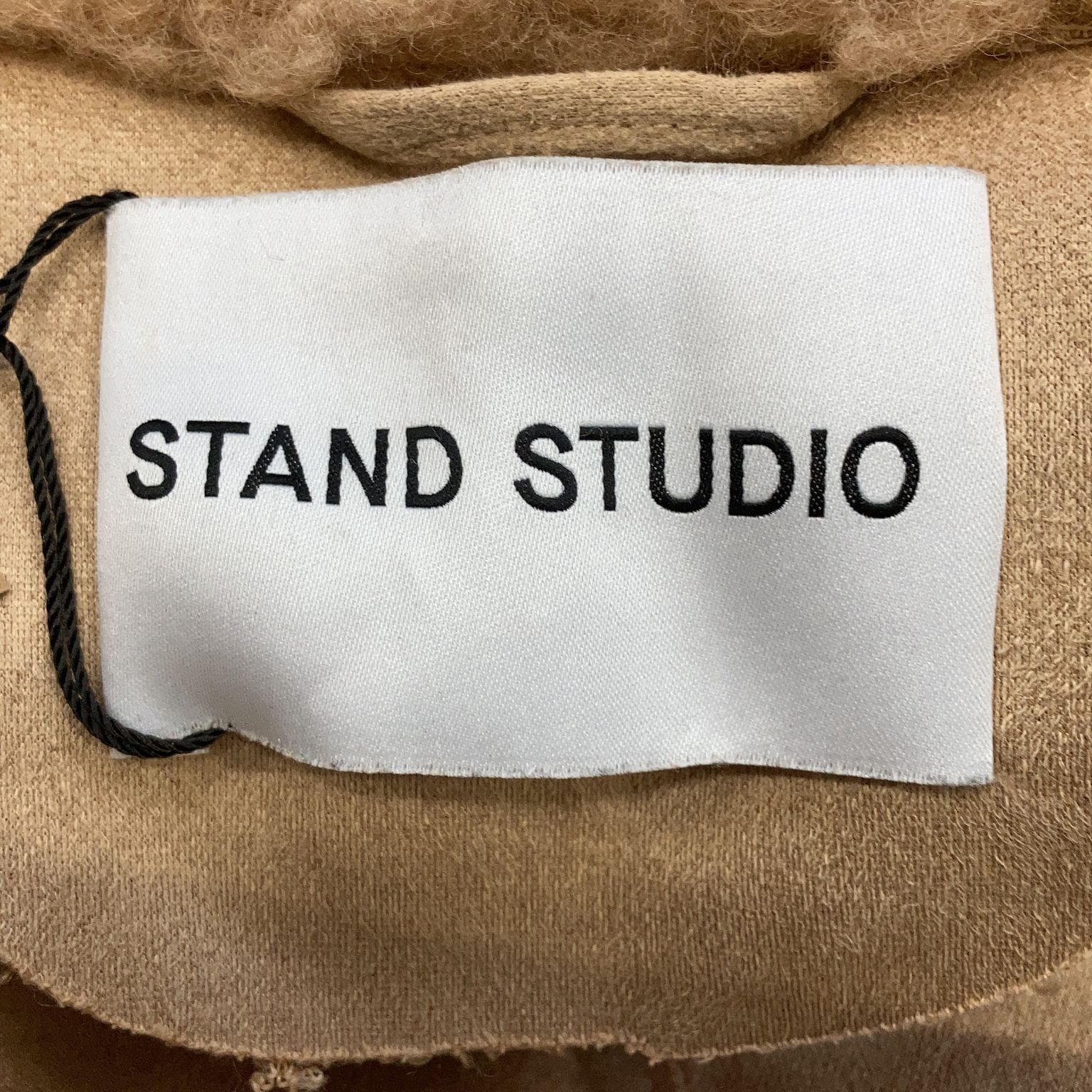 Stand Studio