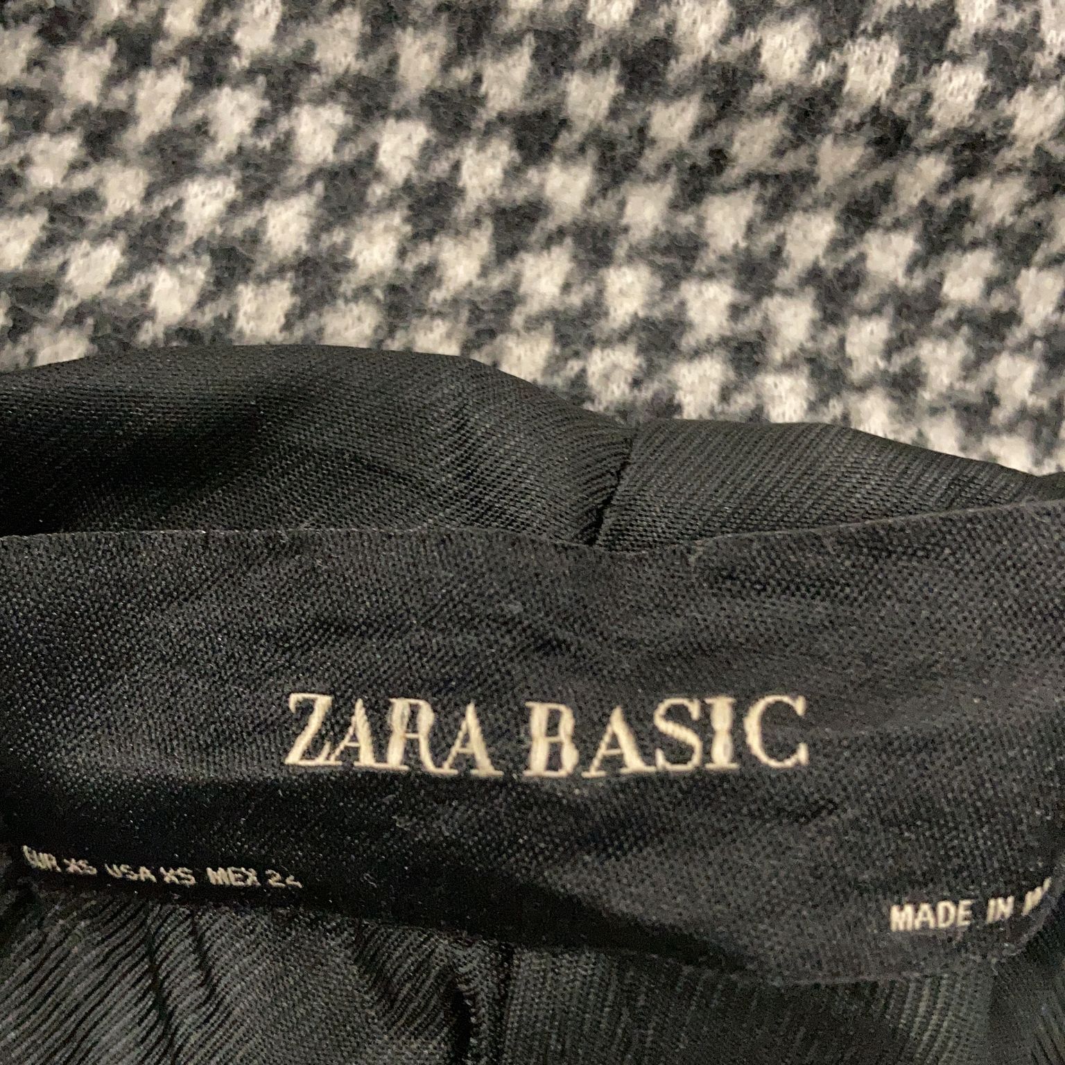 Zara Basic