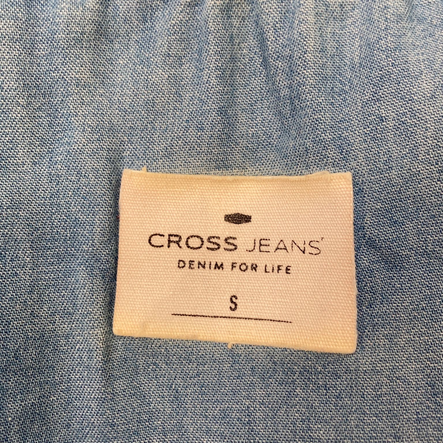 Cross Jeans