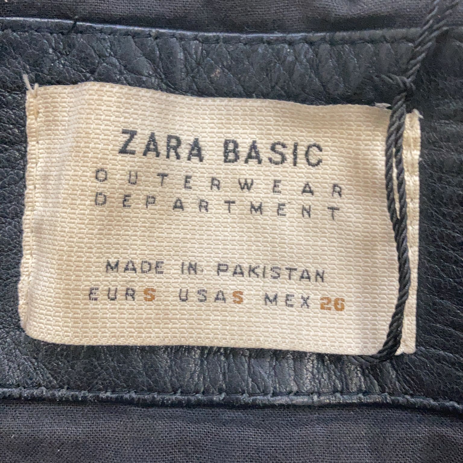 Zara Basic