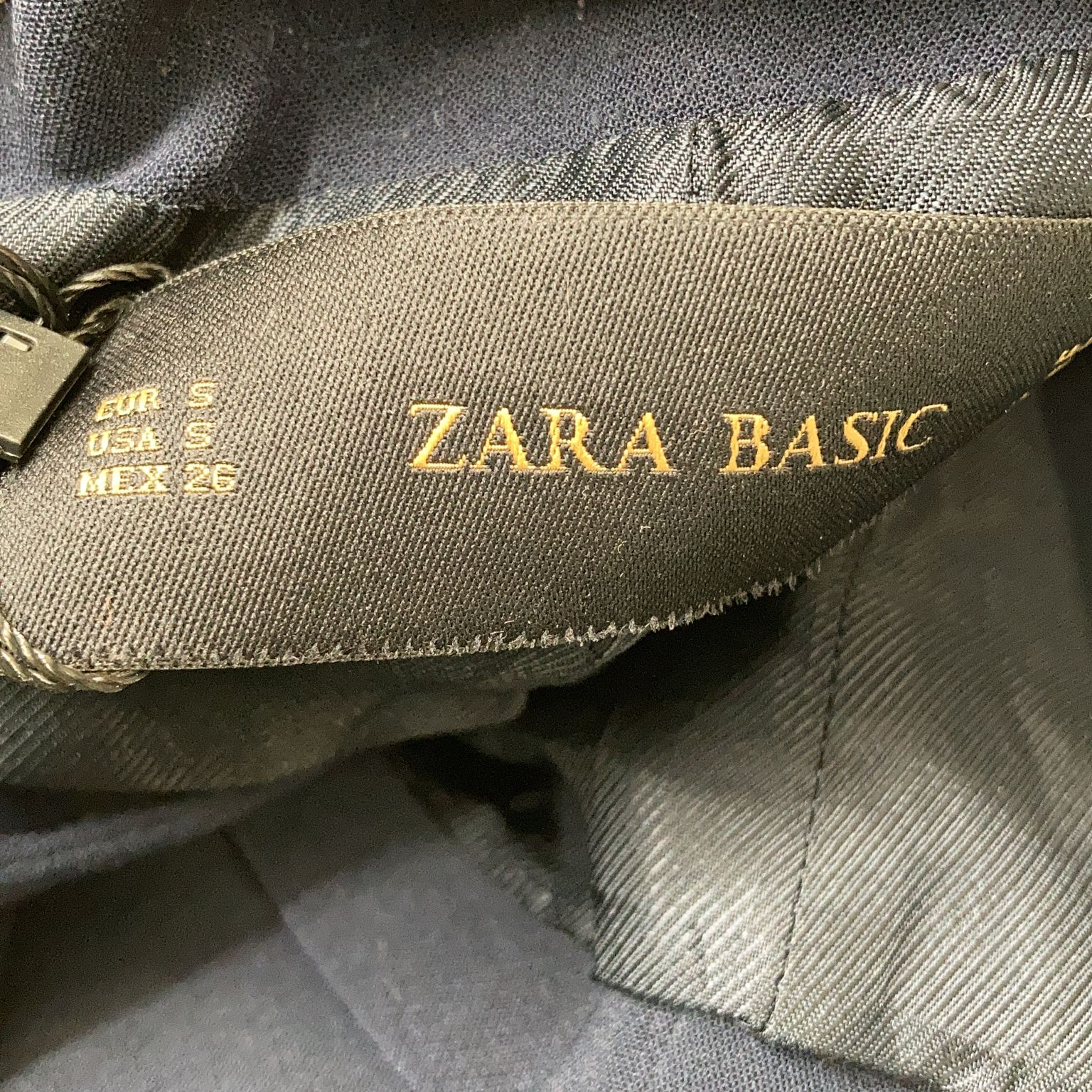 Zara Basic