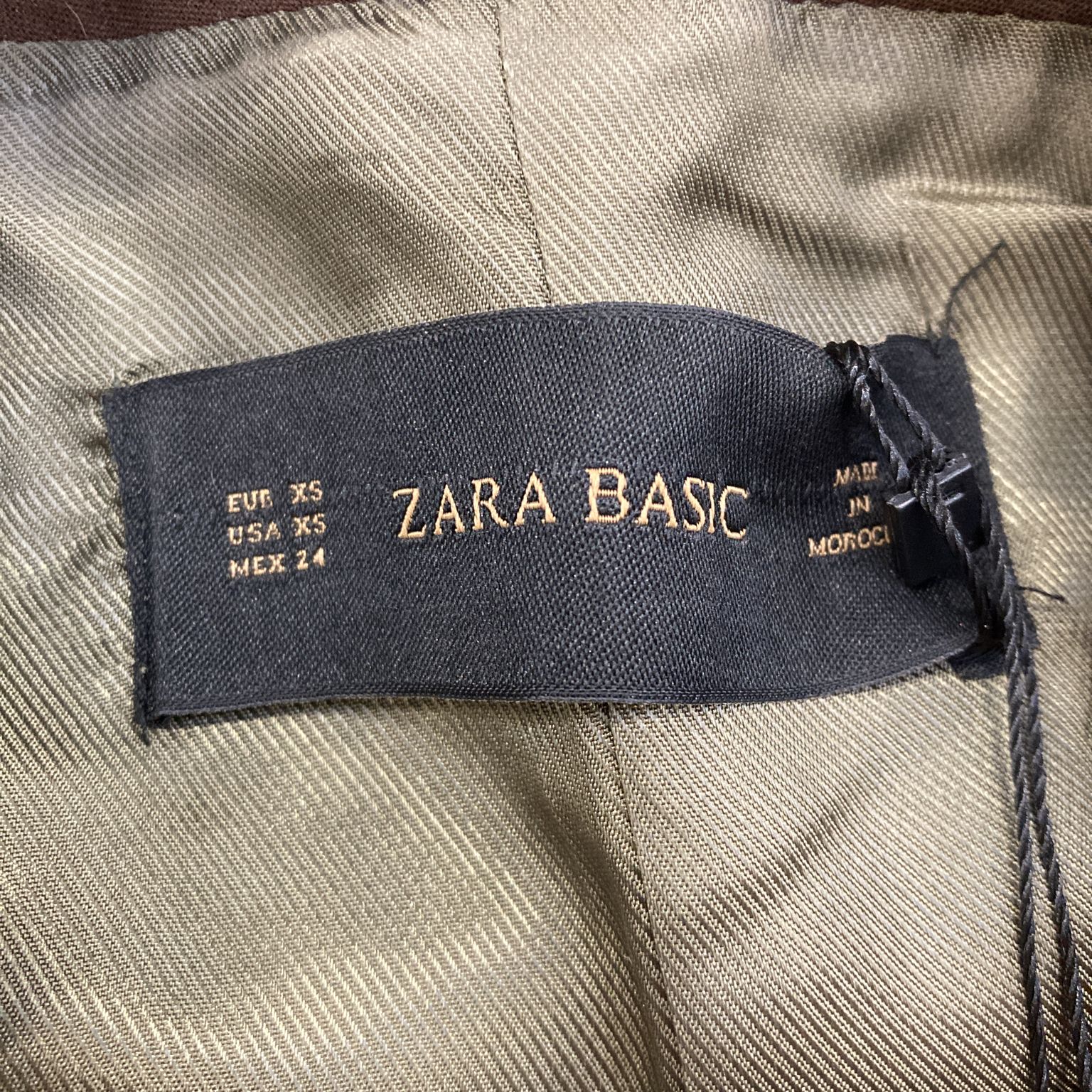 Zara Basic