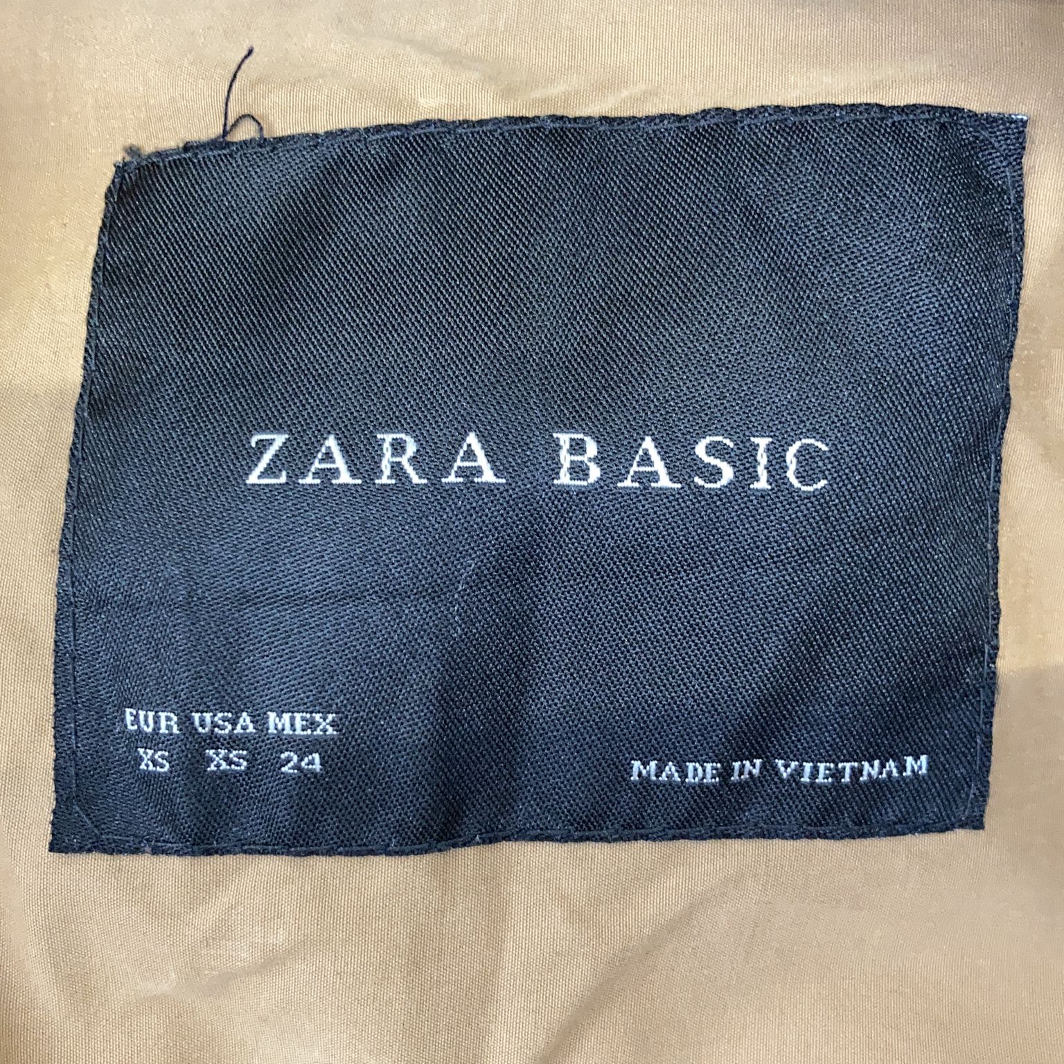 Zara Basic