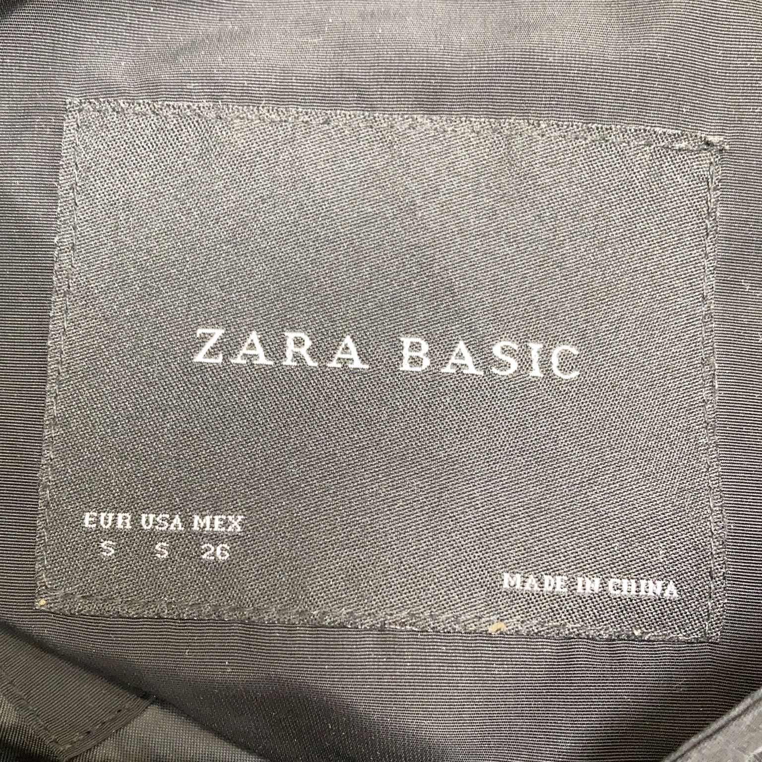 Zara Basic