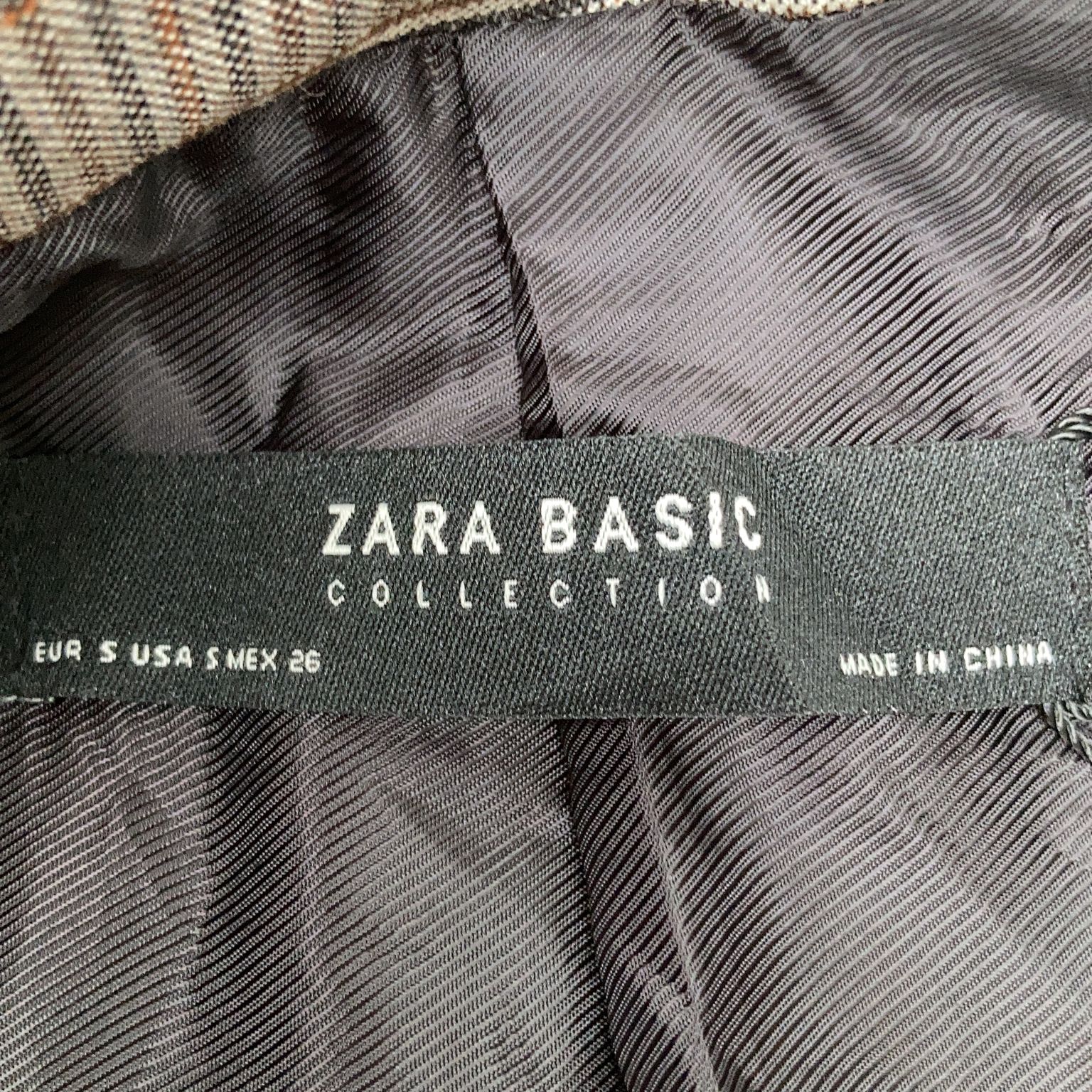 Zara Basic