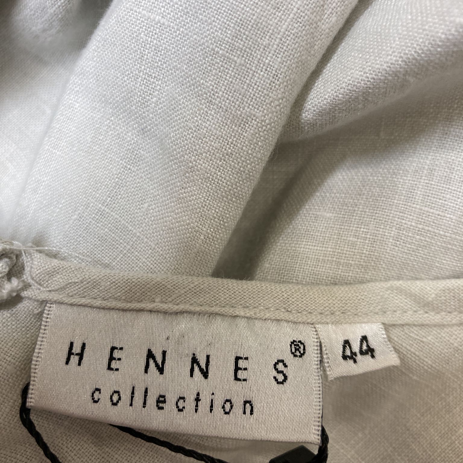 Hennes Collection