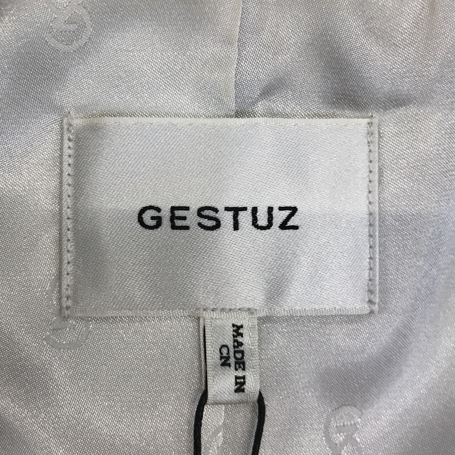 Gestuz