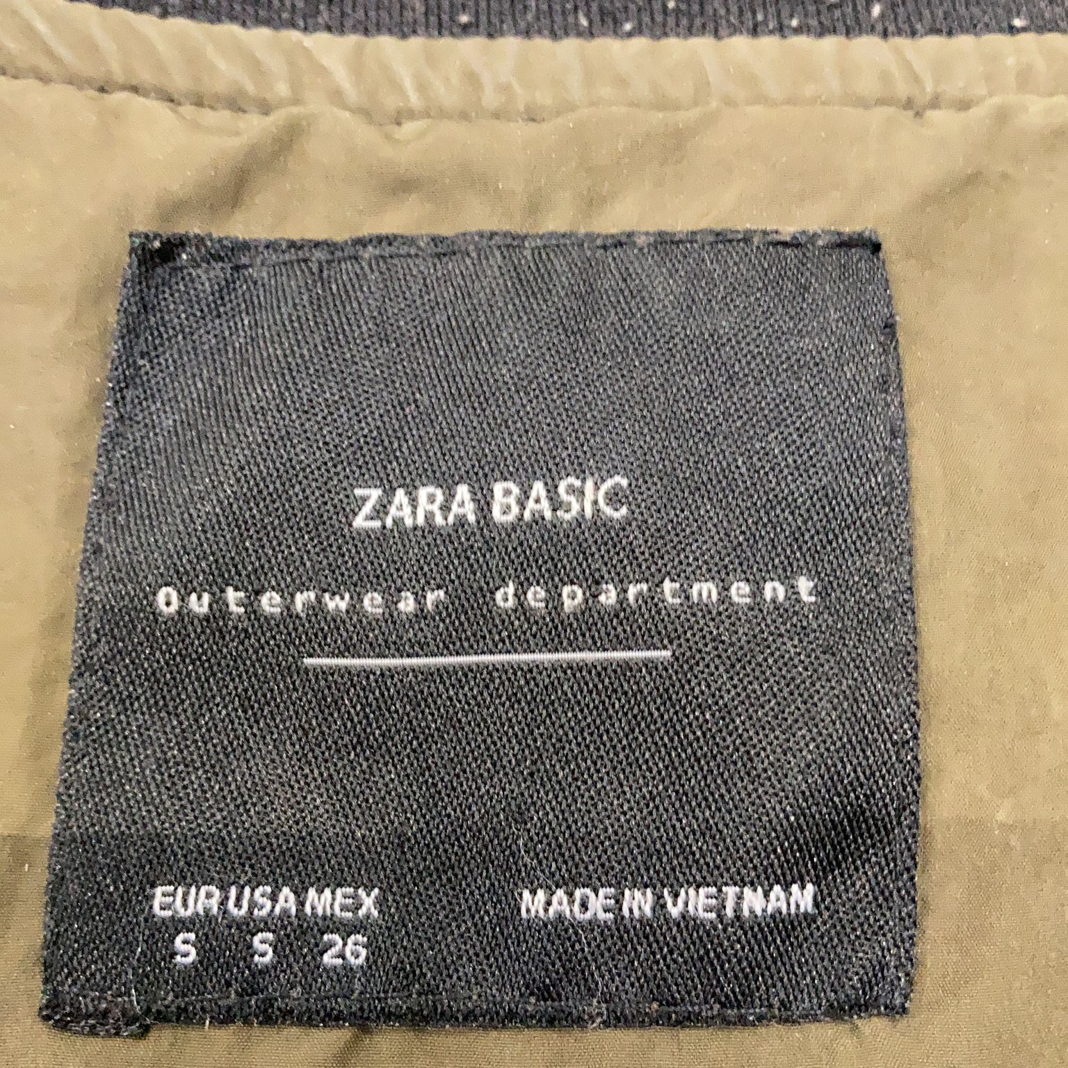 Zara Basic