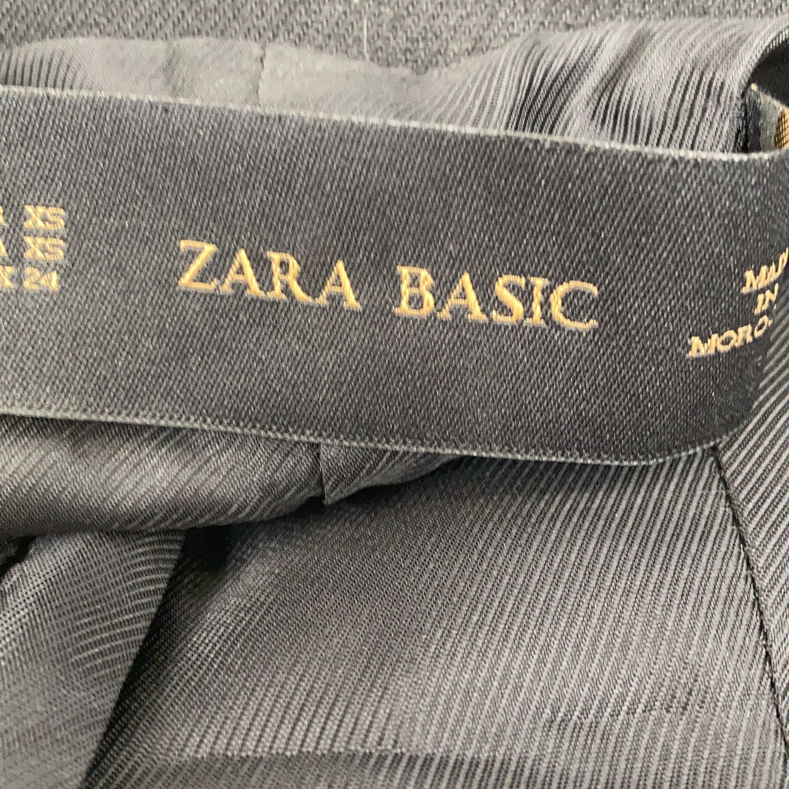 Zara Basic