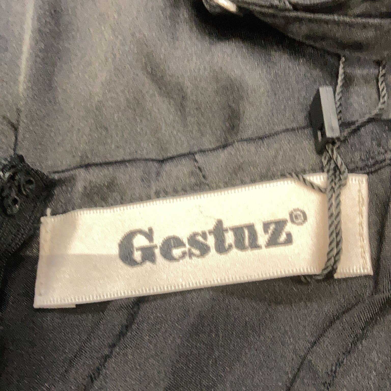 Gestuz