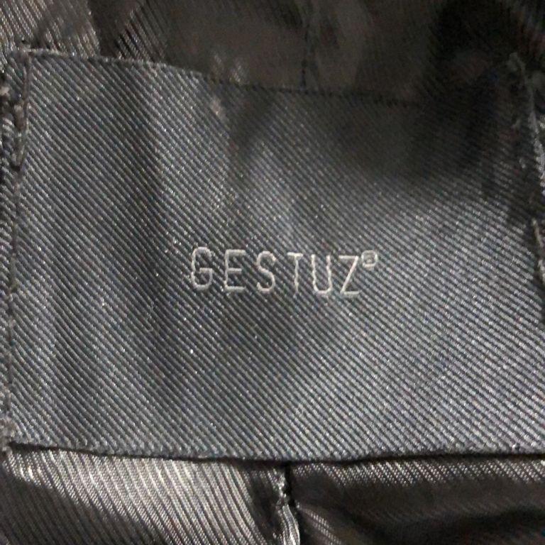 Gestuz