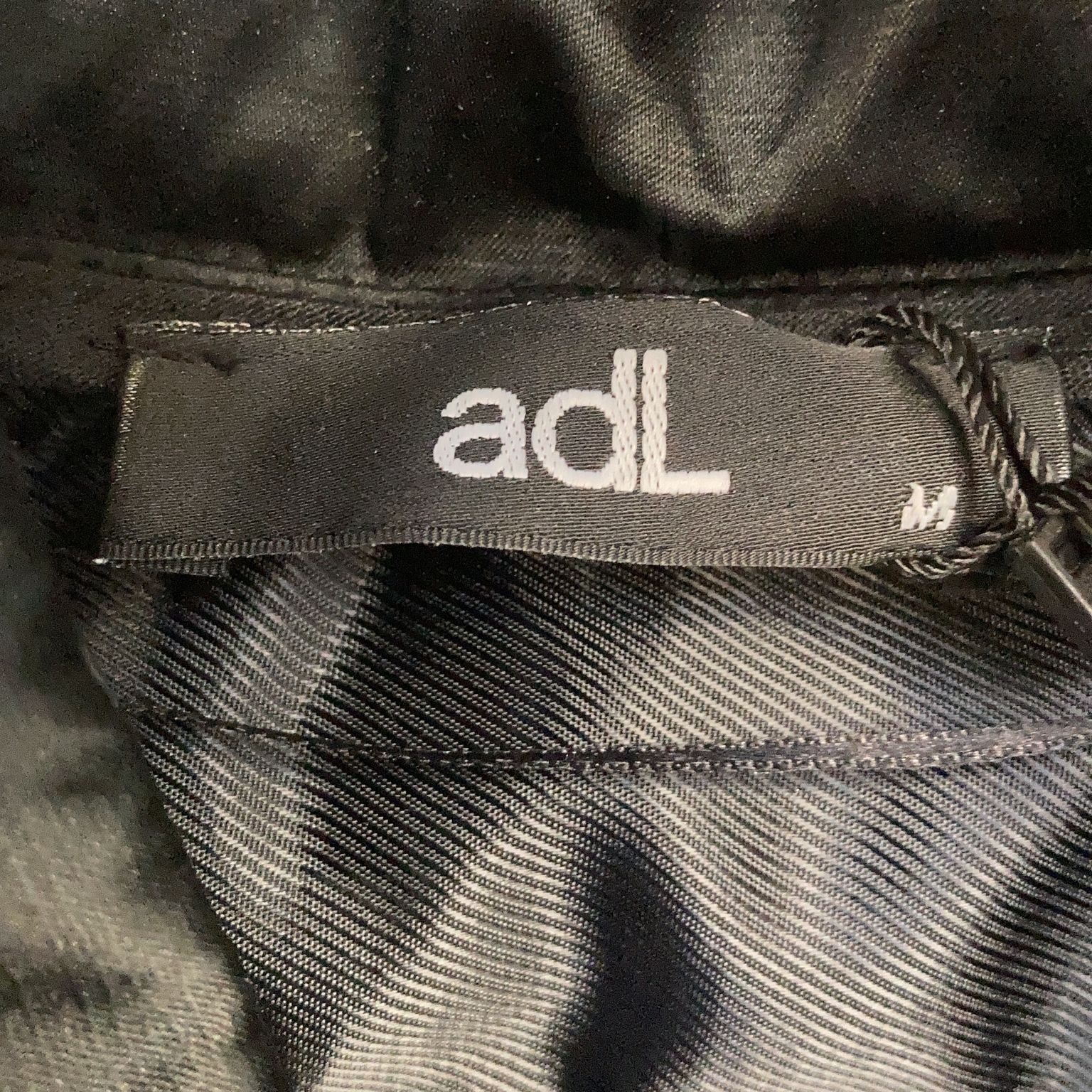 adL