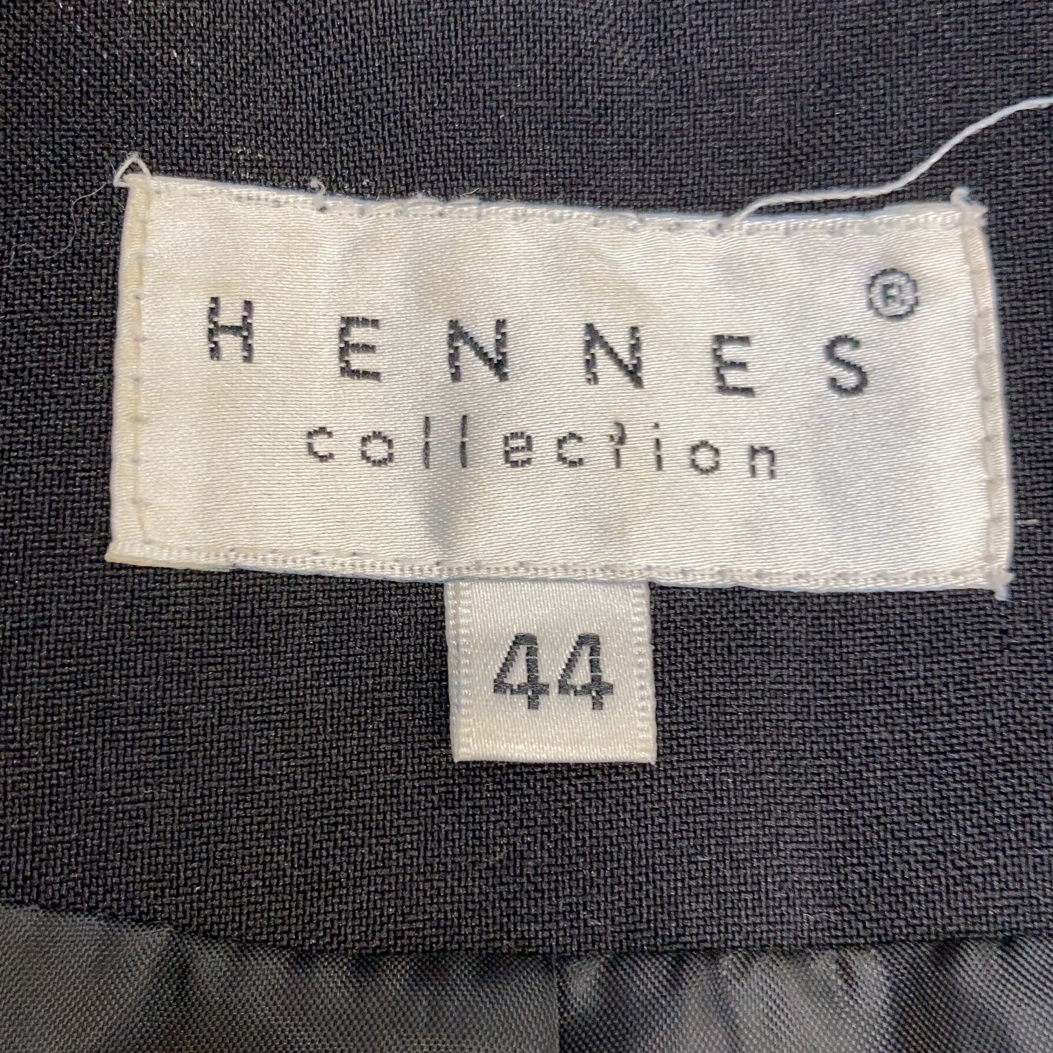 Hennes Collection