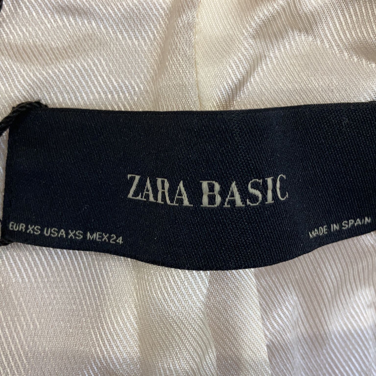 Zara Basic