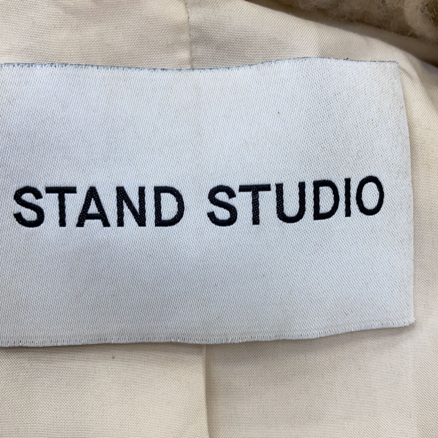 Stand Studio