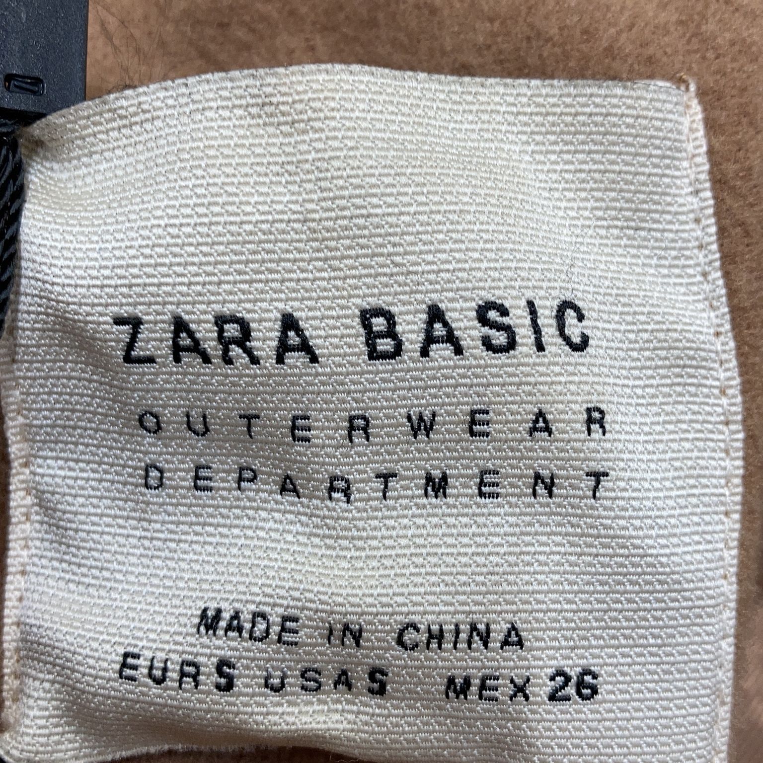 Zara Basic