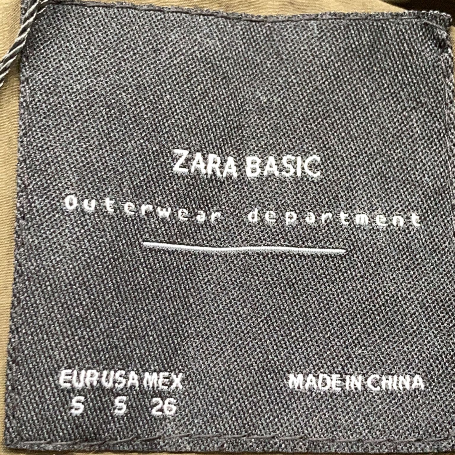 Zara Basic