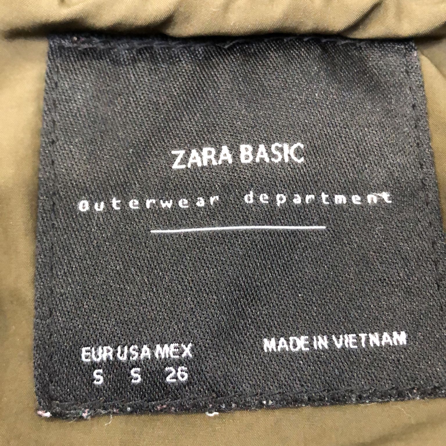 Zara Basic