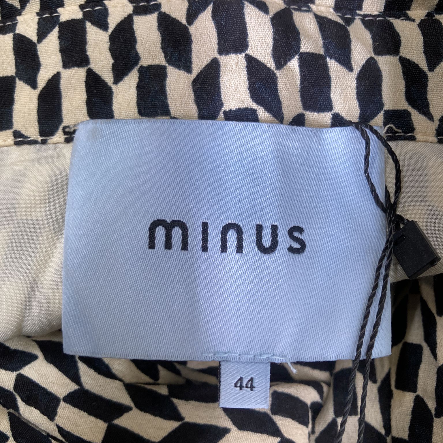 Minus