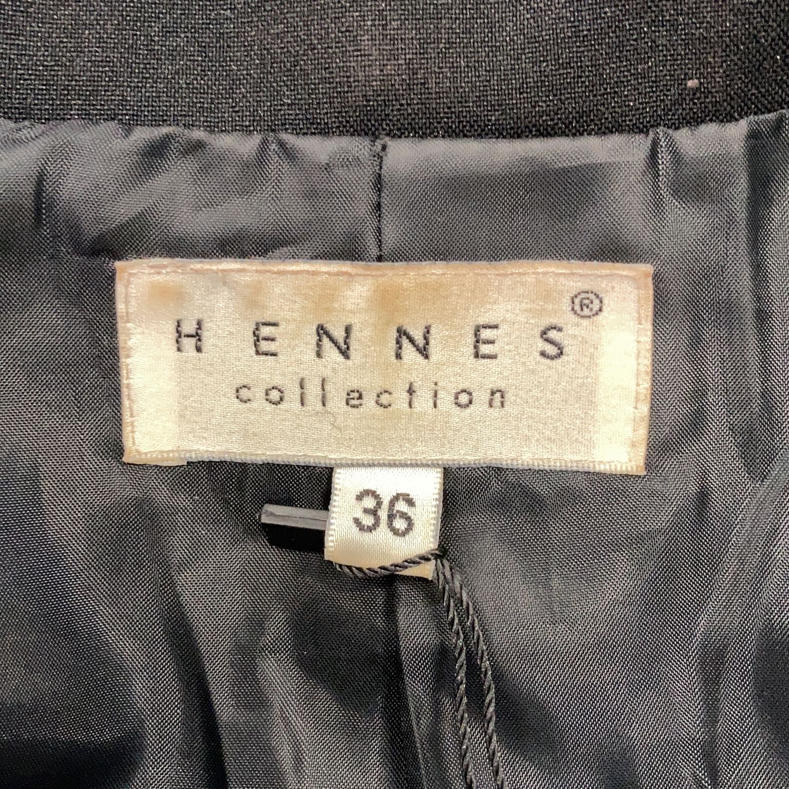 Hennes Collection