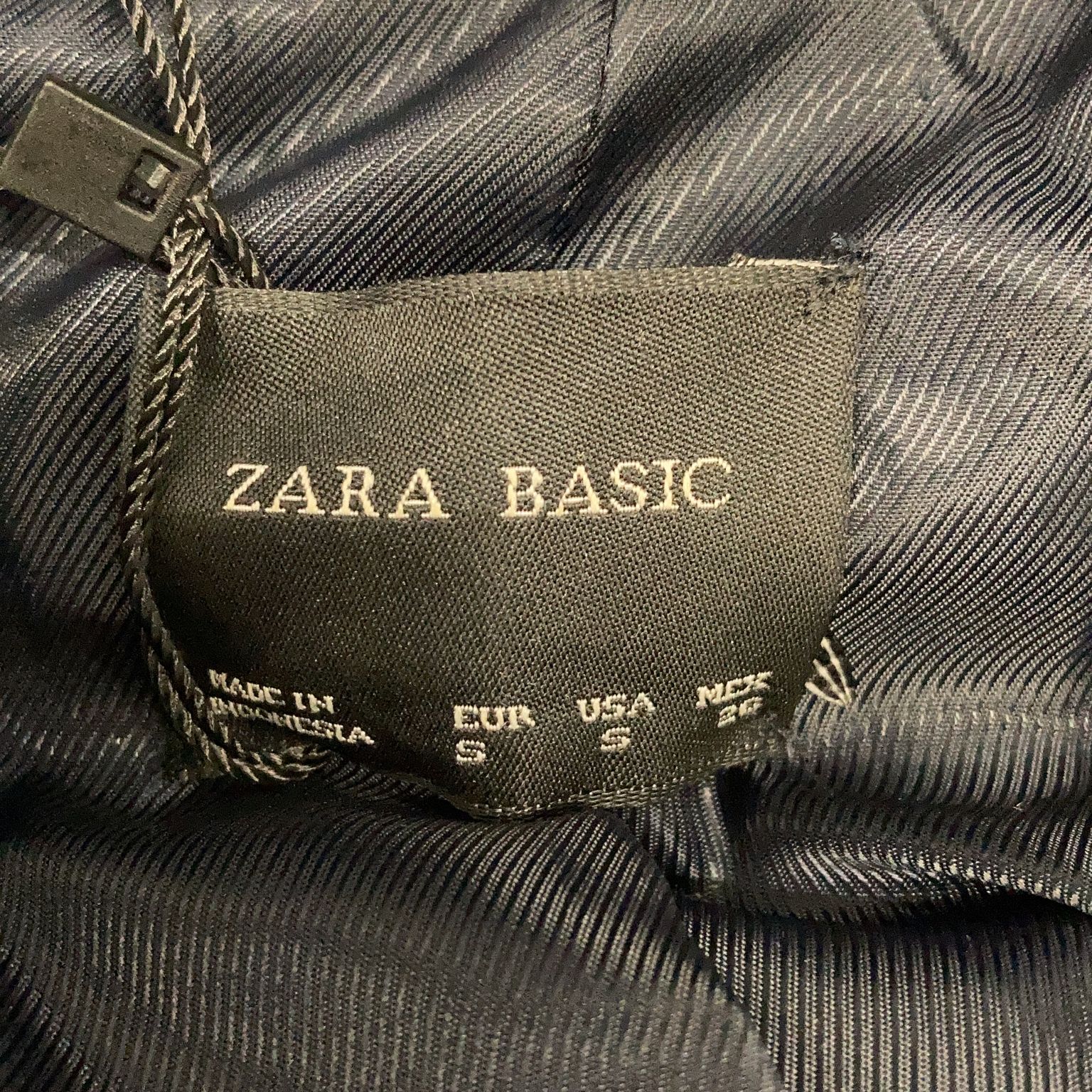 Zara Basic