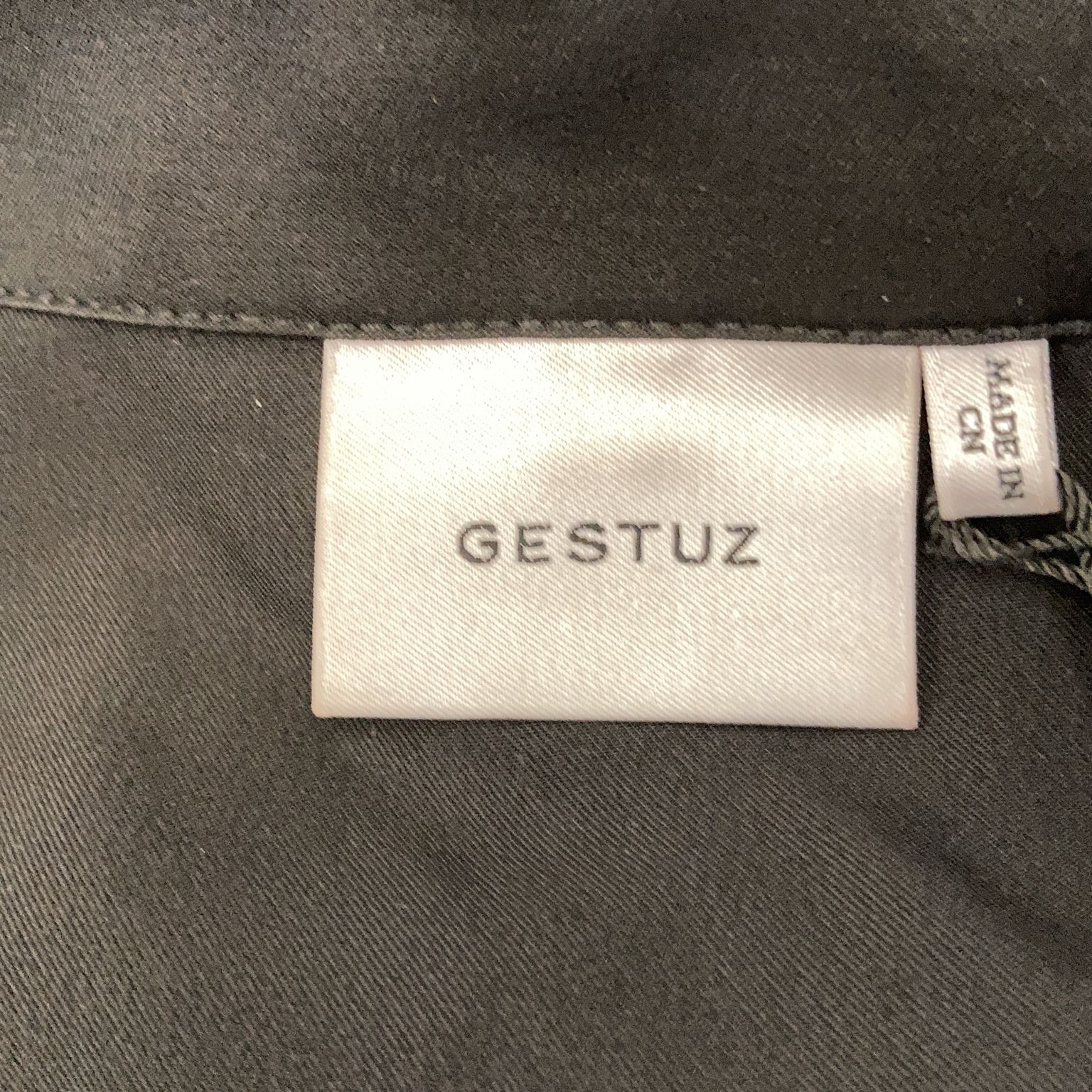 Gestuz