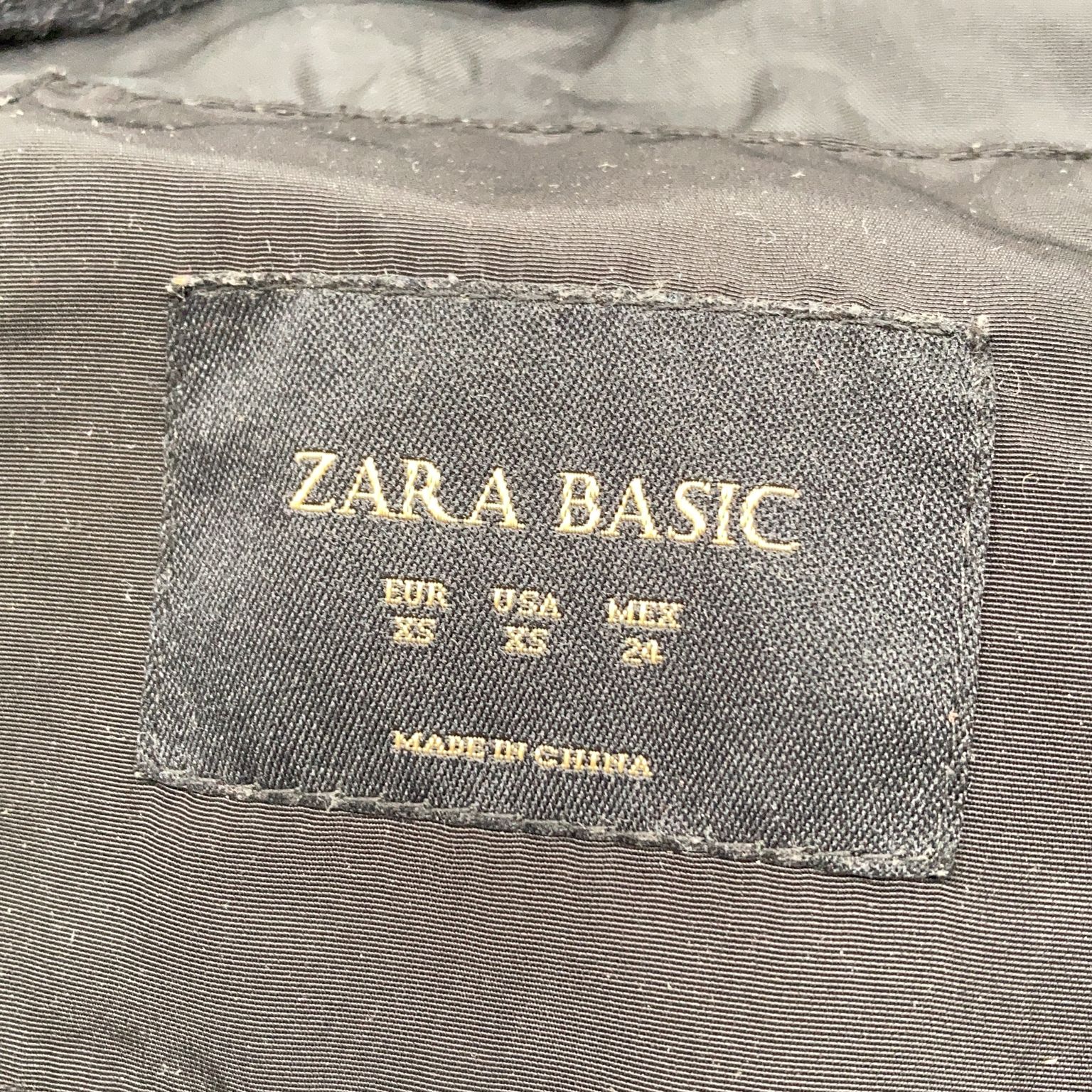 Zara Basic