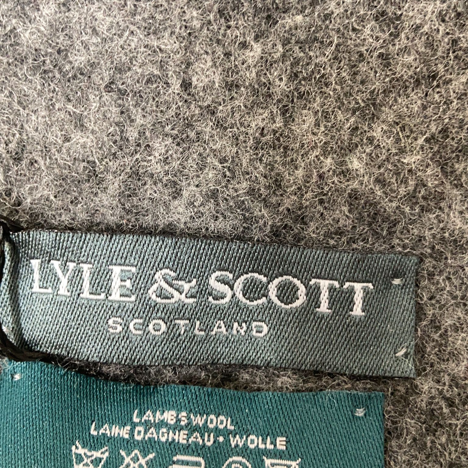 Lyle  Scott