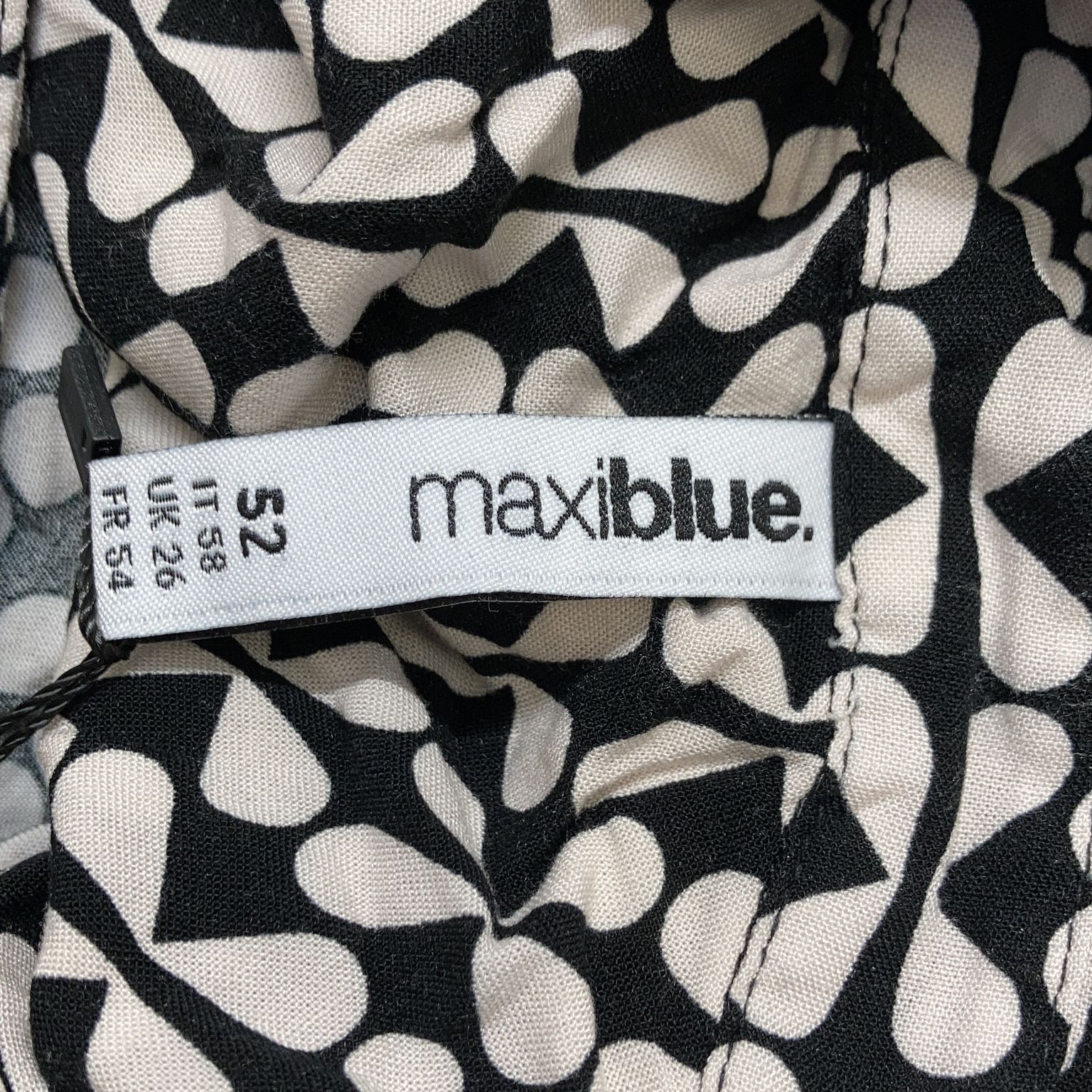 Maxi Blue.