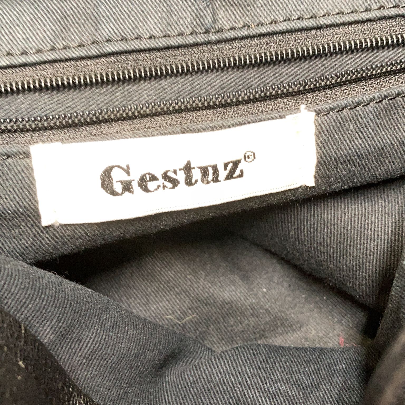 Gestuz