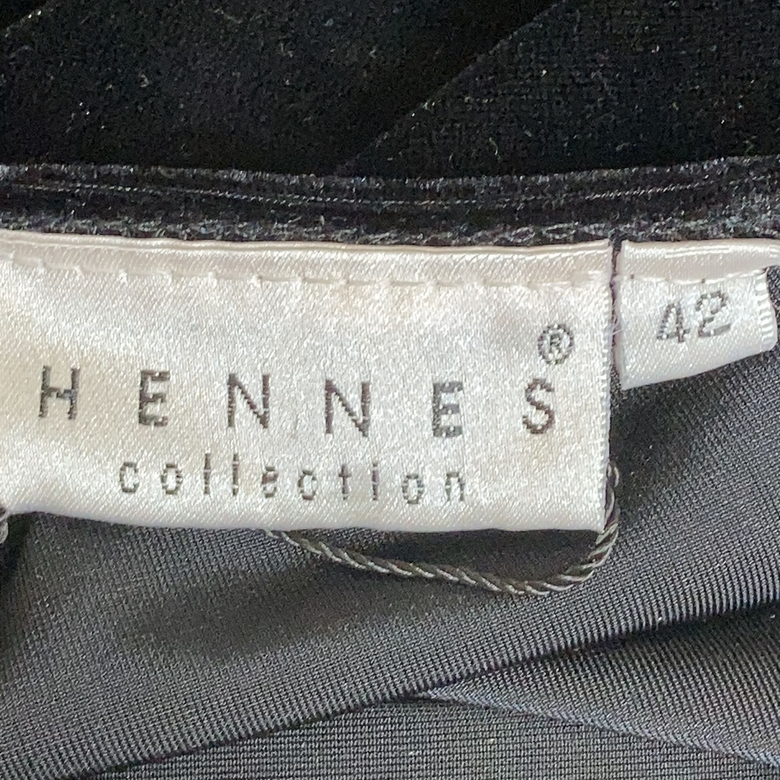 Hennes Collection