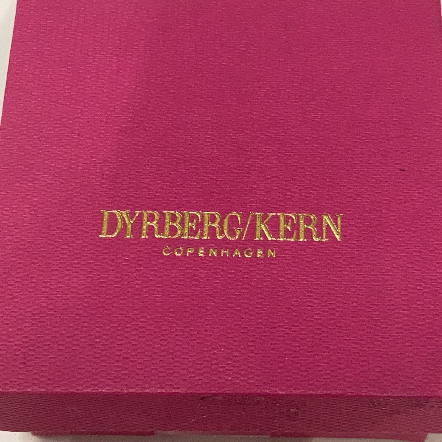 Dyrberg/Kern