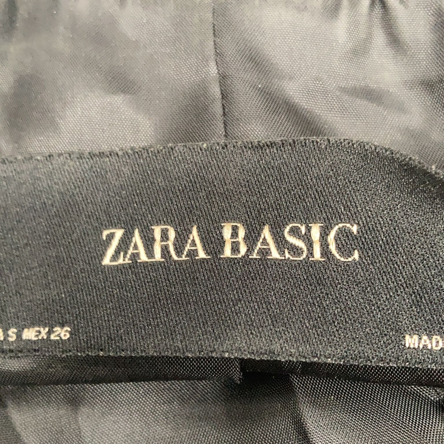 Zara Basic