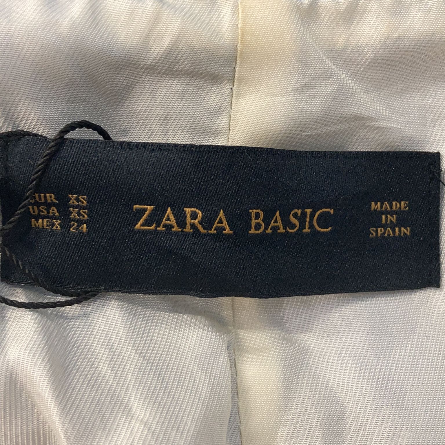 Zara Basic