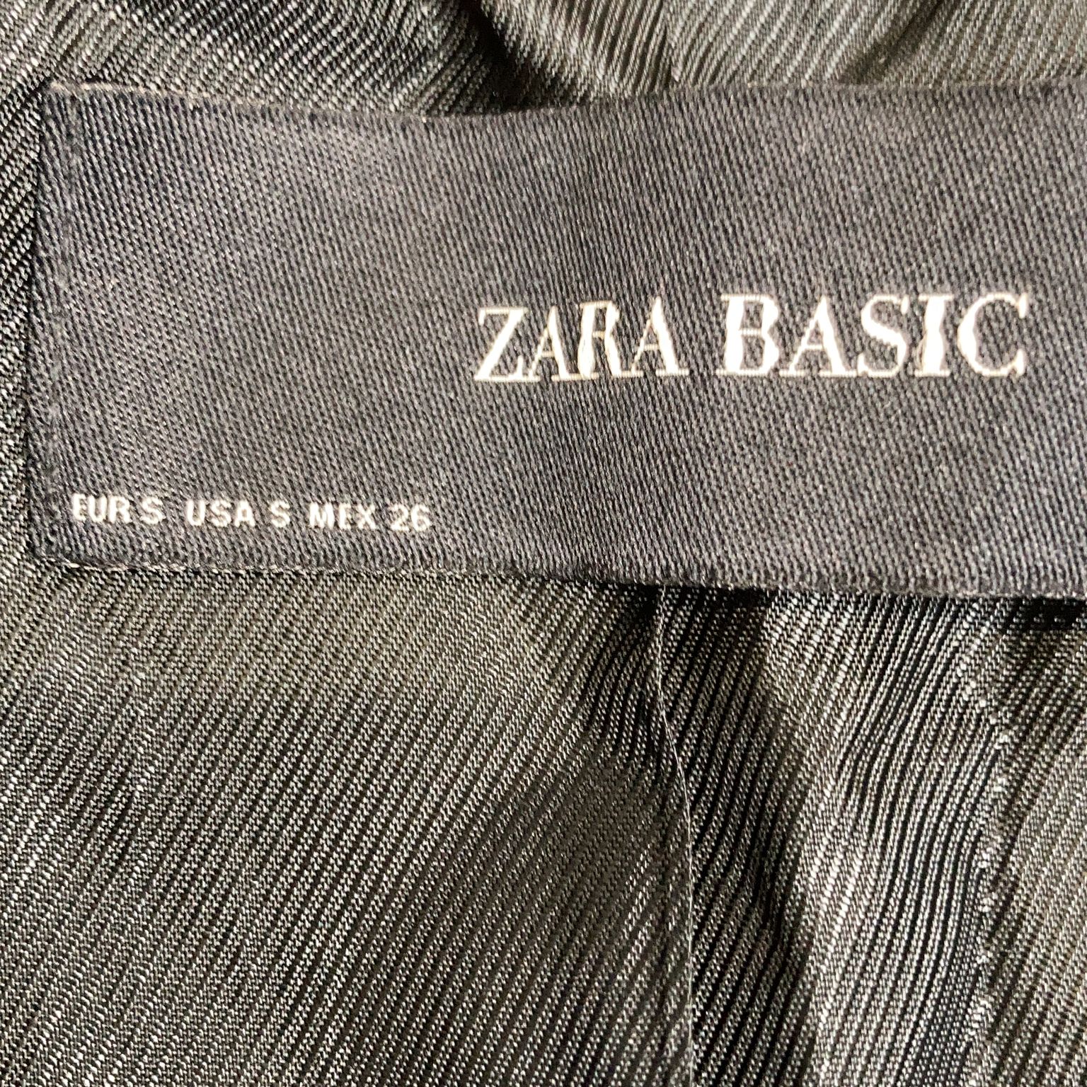 Zara Basic