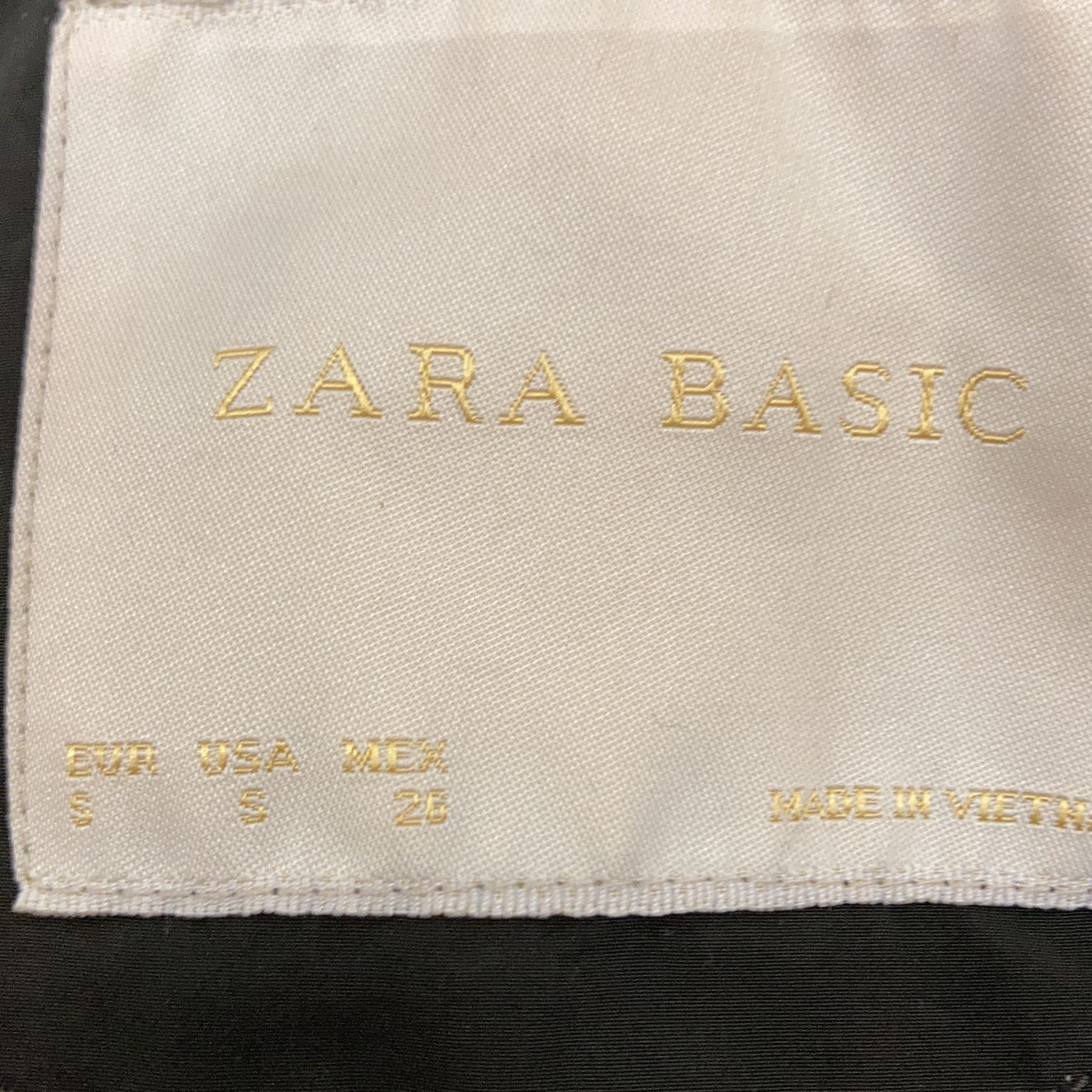 Zara Basic