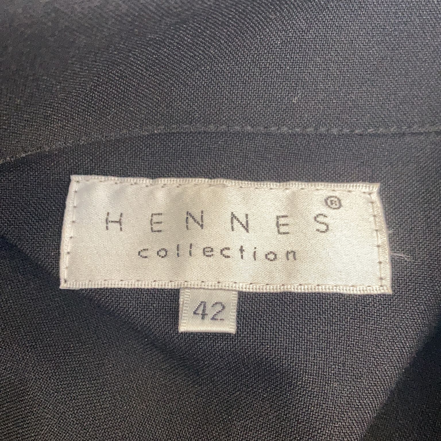 Hennes Collection