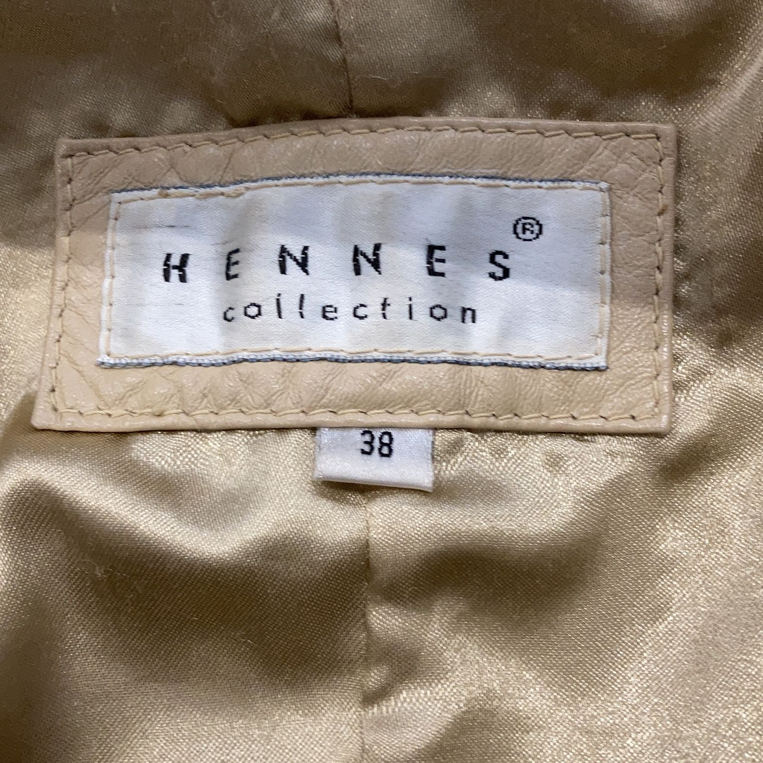 Hennes Collection